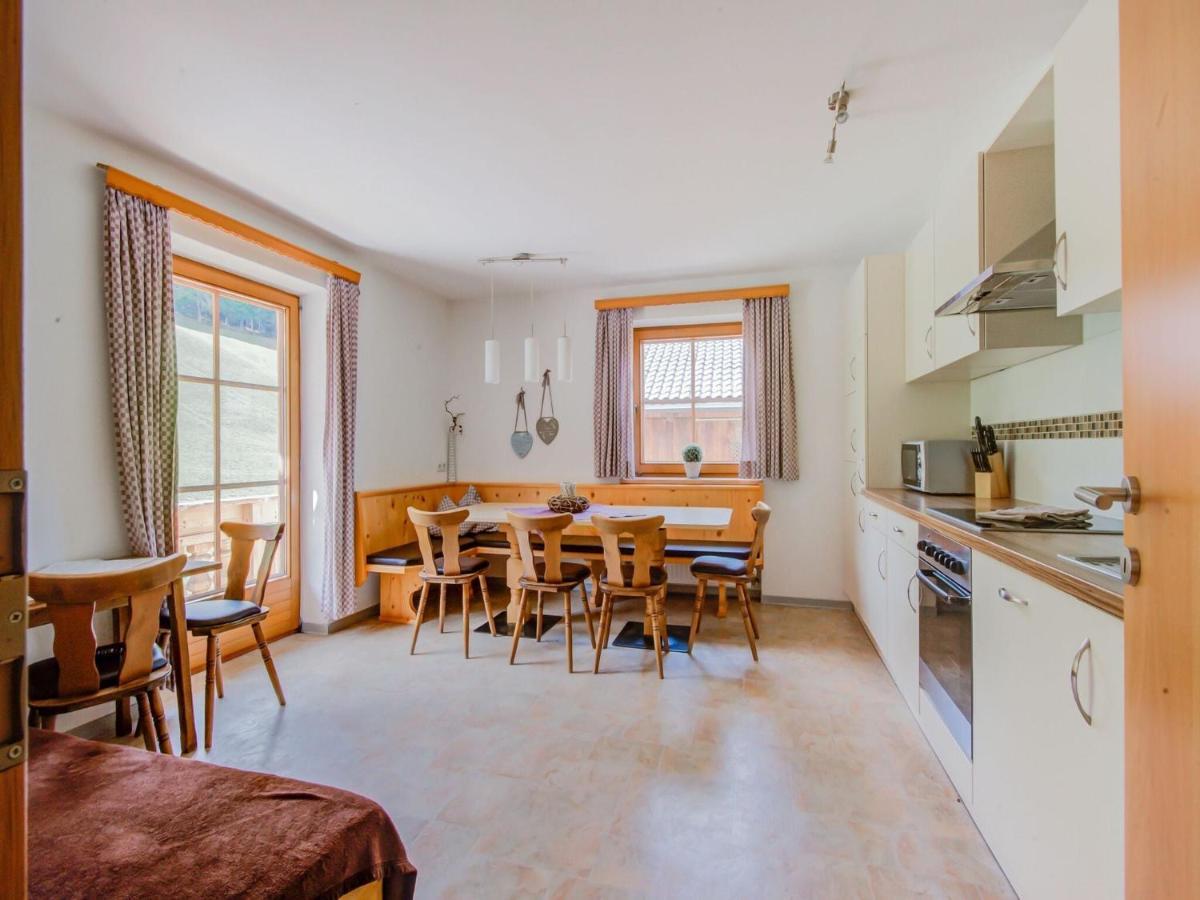 Attractive Apartment In Hainzenberg With Ski Room 外观 照片