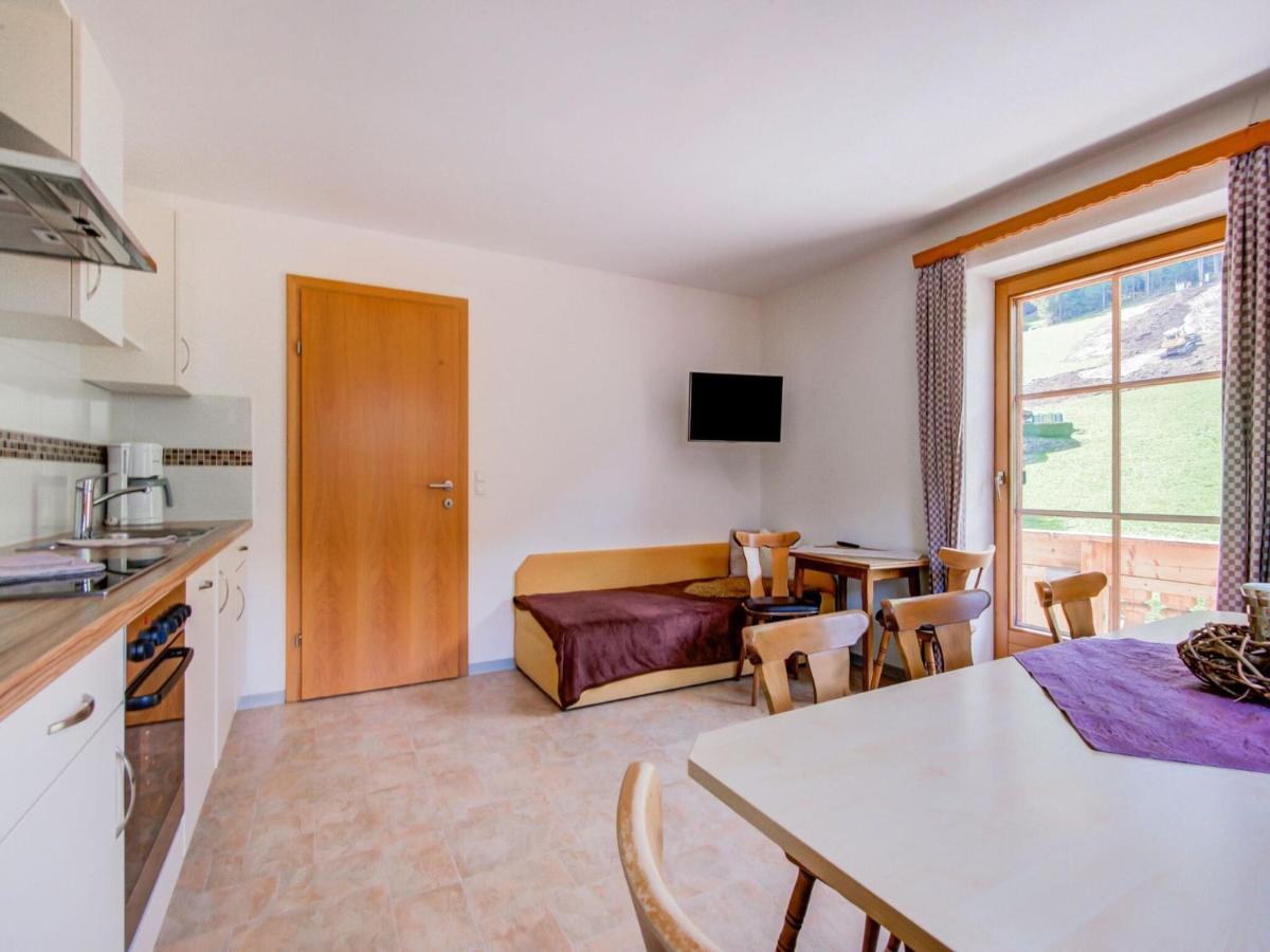 Attractive Apartment In Hainzenberg With Ski Room 外观 照片
