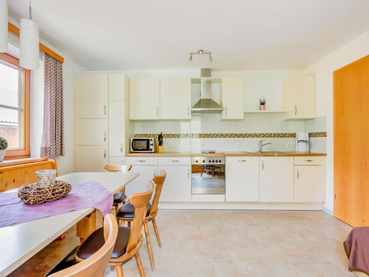 Attractive Apartment In Hainzenberg With Ski Room 外观 照片