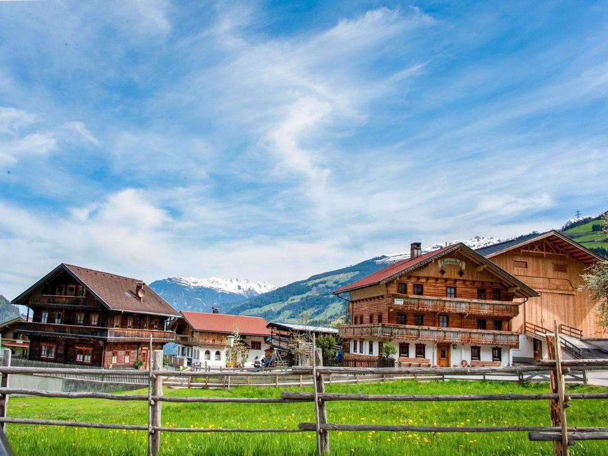 Attractive Apartment In Hainzenberg With Ski Room 外观 照片
