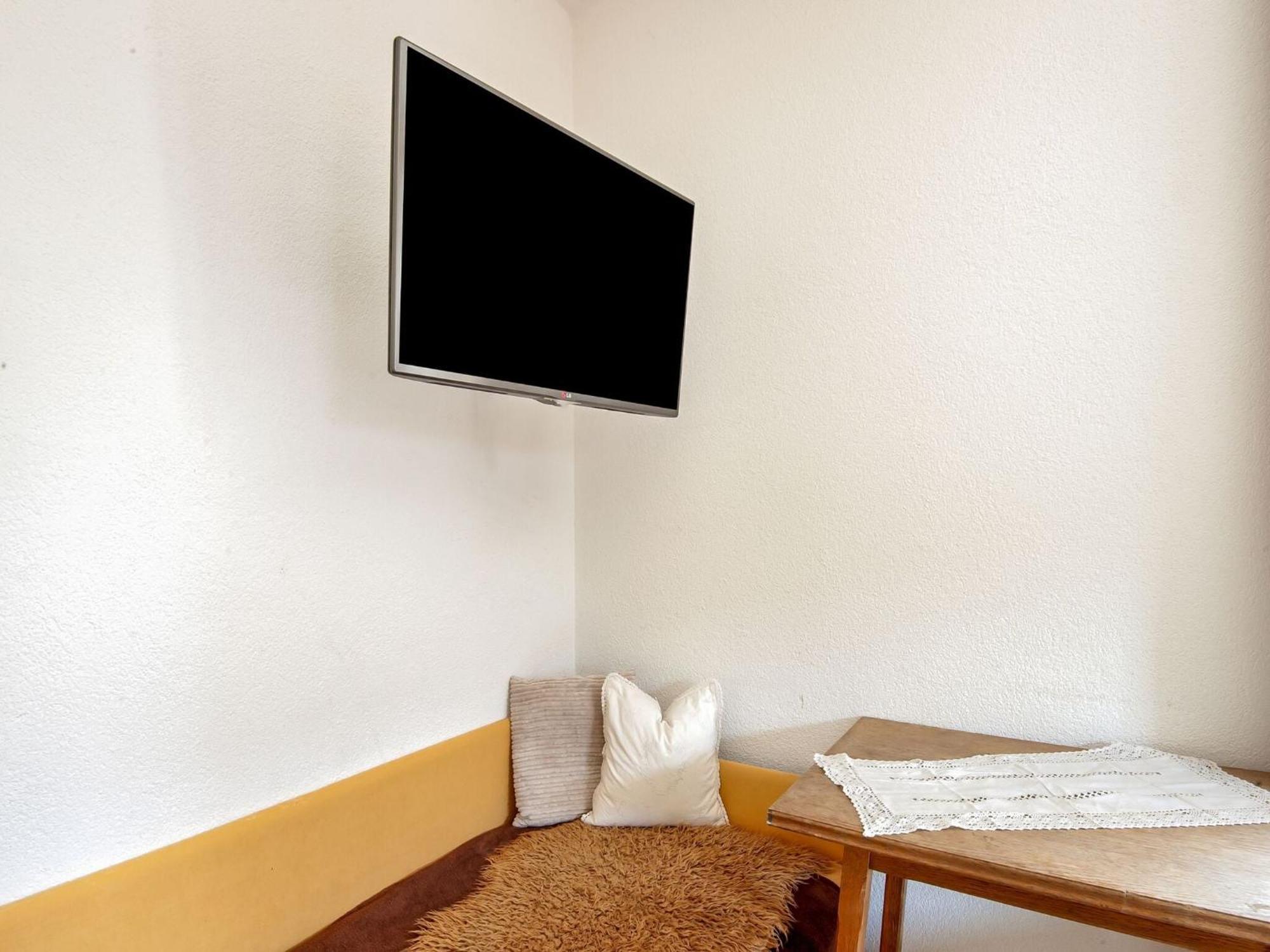 Attractive Apartment In Hainzenberg With Ski Room 外观 照片